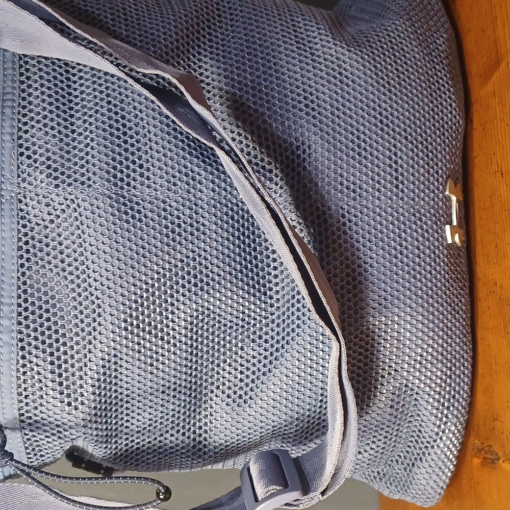 Under Armour large messenger bag - Picture 3 of 16